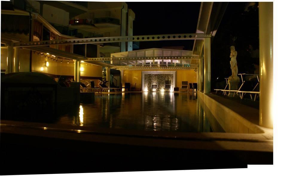 Hotel Lady Mary Milano Marittima Exterior photo