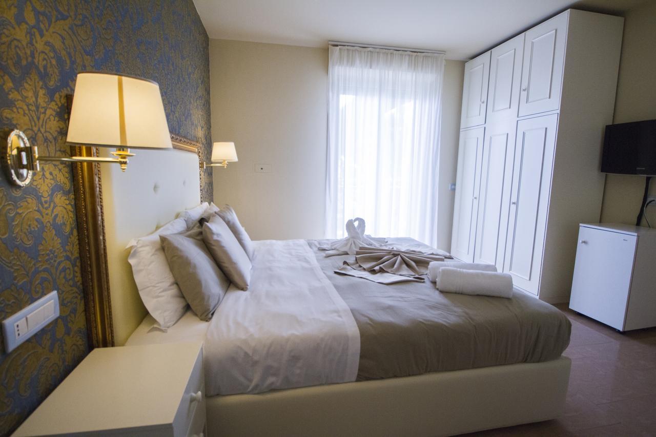Hotel Lady Mary Milano Marittima Exterior photo