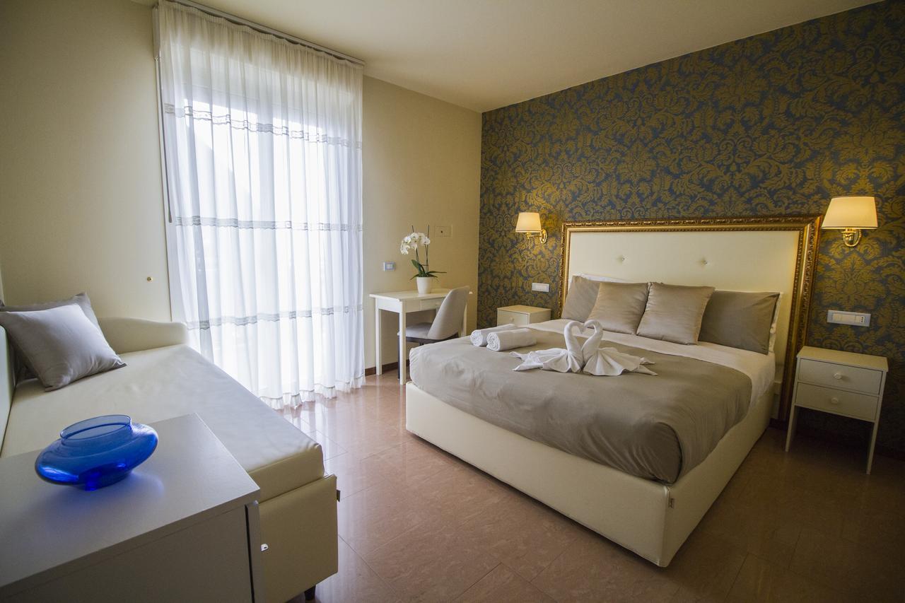 Hotel Lady Mary Milano Marittima Exterior photo